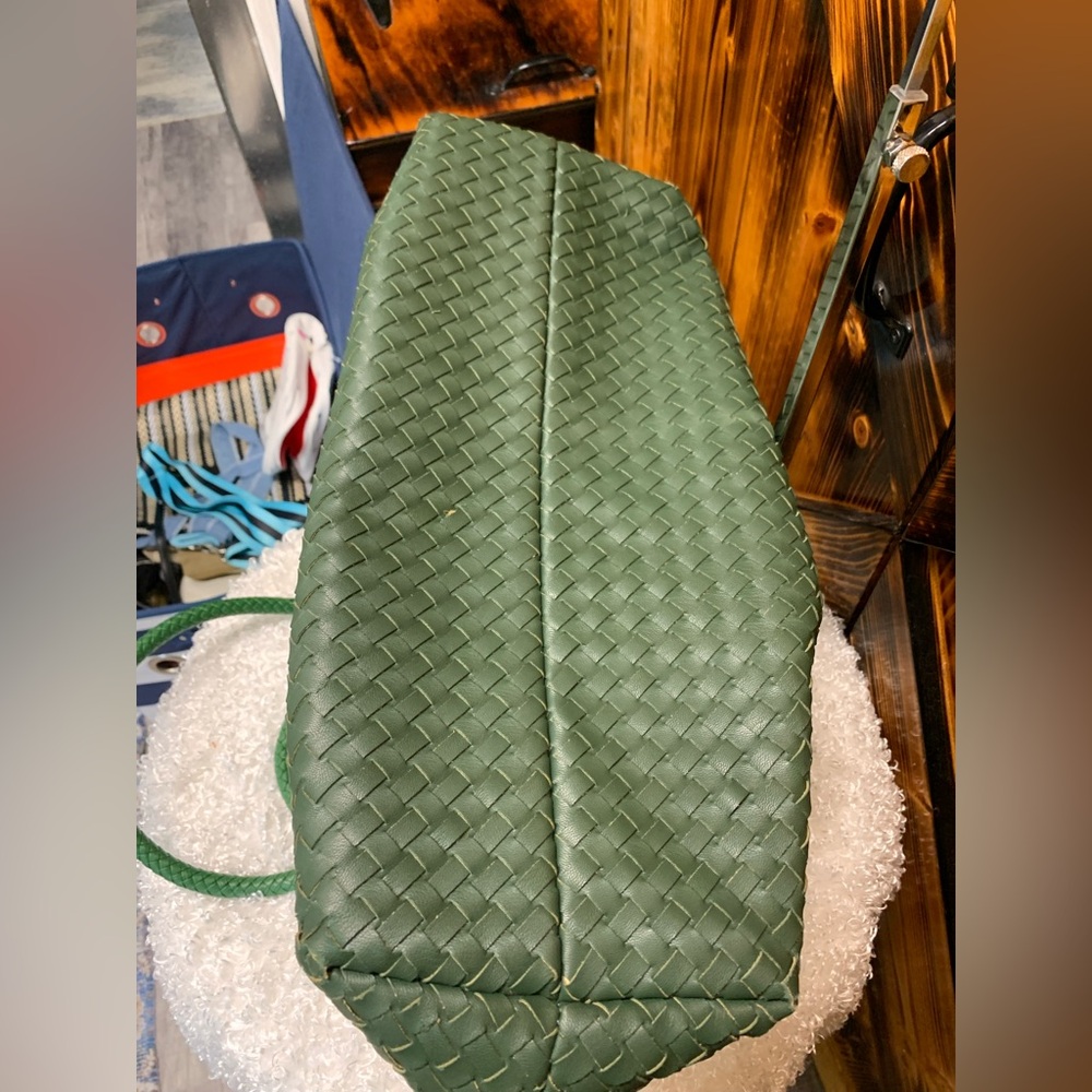 Green Woven Hobo Tote Bag - Picture 11 of 12